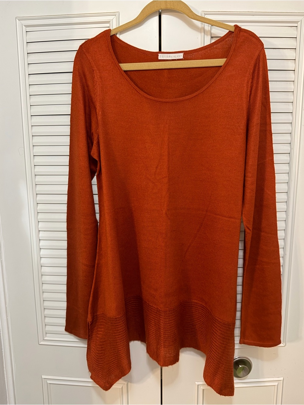 Design & History • Size XXL, Rust Color Women's Tunic Sweater